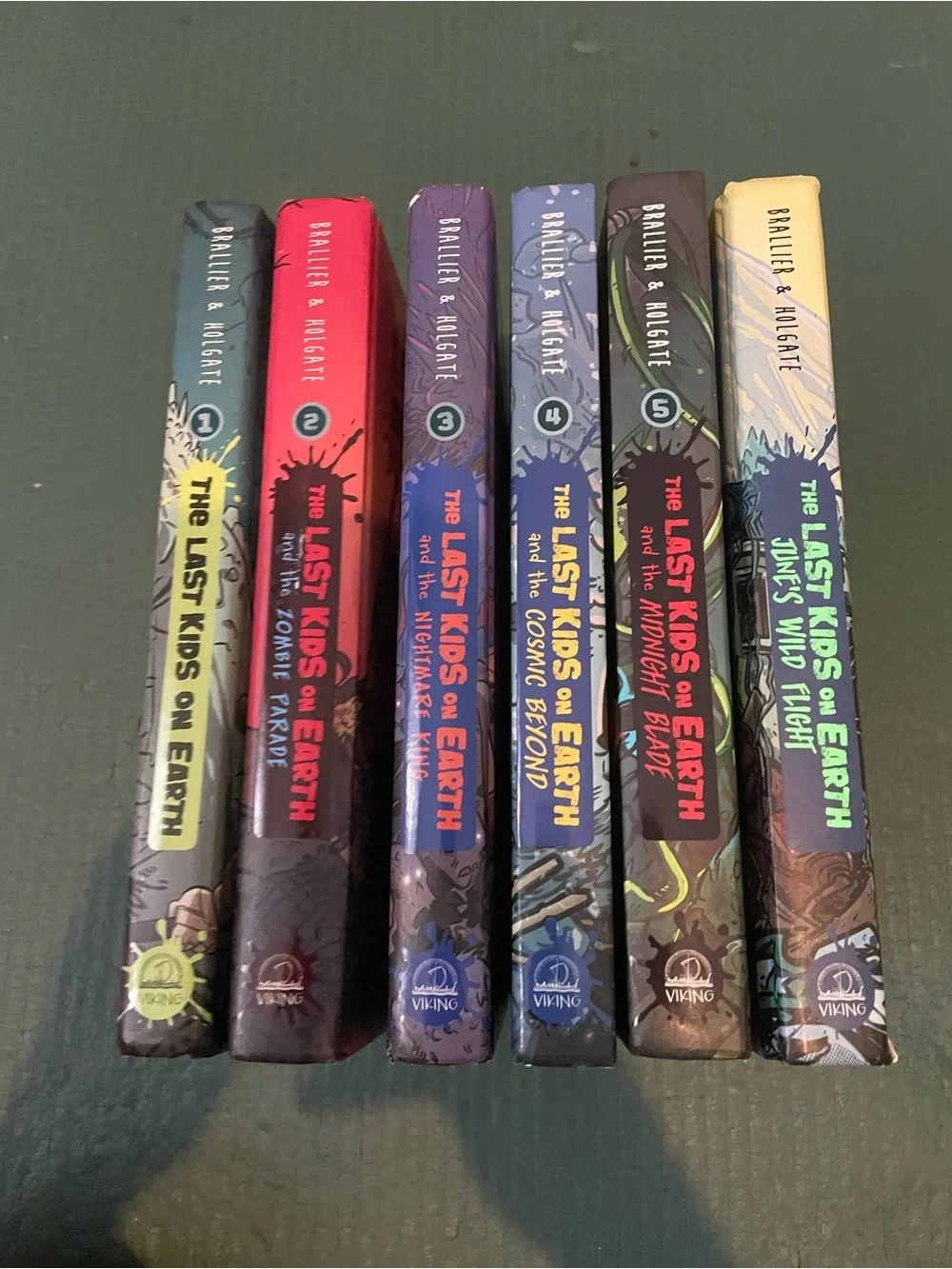 Rallier The Last Kids on Earth 6-Book Kids Adventure Set - Assorted Colors